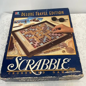 Gioco di parole crociate Scrabble Deluxe Travel Edition - Foto 1 di 5