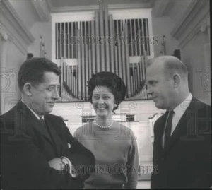 1962 Press Photo Birmingham Junior Woman's Civic Club Gives to Festival of Arts - Picture 1 of 2