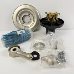 Delta Single Handle Tub and Shower Diverter Valve Tub Spout Monitor 1700 Series - Picture 1 of 17