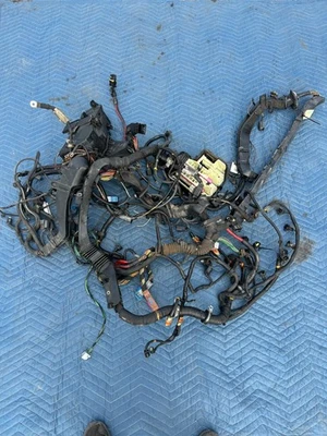 Arnés de cables y fusibles de cableado del motor Volvo S60R V70R 2005-2007 OEM #3015EM Foto 1 de 4