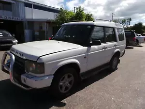 LAND ROVER DISCOVERY L318 10/2002-03/2005 RIGHT GUARD - Picture 1 of 12
