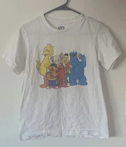 Uniqlo KAWS x Sesame Street Elmo Big Bird Ernie White Streetwear T Shirt XXS - Picture 1 of 5