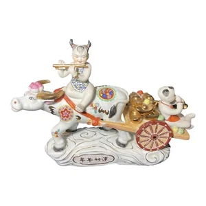 VINTAGE ASIATISCHER HANDBEMALTER ORIENTALISCHER BISKUIT-JUNGE SPIELT FLÖTE REITET OCHSE & WAGEN - Bild 1 von 14
