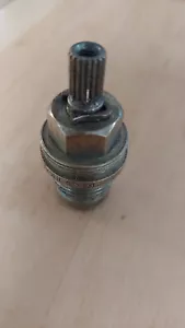GROHE 3/4 Zoll Innen-Oberteil 07025000 für Unterputz-Ventil mit kurzer Spindel - Bild 1 von 4