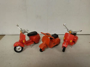 LOTE X 3 VESPA MOTO/BIKE 1:20 SMART TOYS DIECAST - Foto 1 di 7
