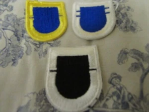 Lot of Vtg. Post WWII US Army Beret Flash Patches - Picture 1 of 5