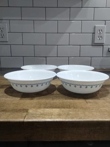 4 Vintage Corelle Schneeflocke blaue Girlande 6 1/4" Müslischalen oder Suppenschüsseln - Bild 1 von 5