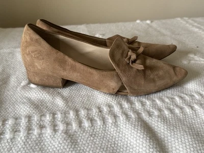 Mocasín plano Cole Haan Viola Skimmer para mujer 7,5 beige gamuza lazo Foto 1 de 4