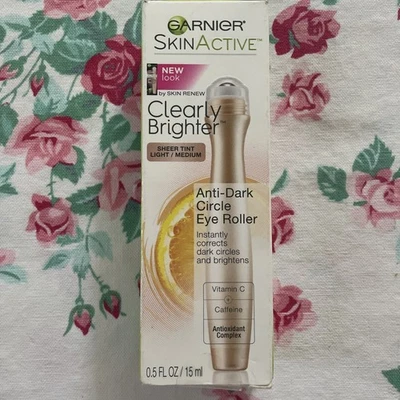 Rodillo de ojos Garnier SkinActive claramente brillante anti-círculo oscuro LightMed muy buen estado Foto 1 de 4
