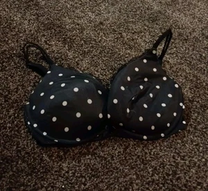 Victoria's Secret Very Sexy Push-Up Black With White Polkadots Underwire Bra 32D - Picture 1 of 2