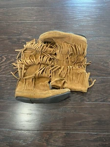 Minnetonka Boots Women Size 8 Moccasin 3 Layer Fringe Tall Pull On Brown Suede - Picture 1 of 6