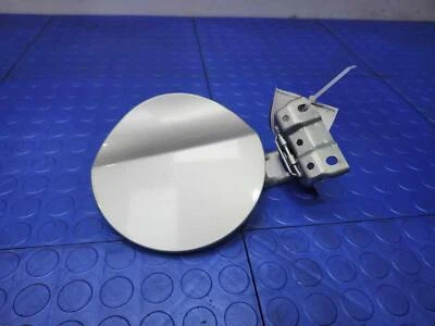 Puerta de llenado de combustible Honda Fit 2015-2020 aleta de gasolina plateada NH700M OEM 63910T5A000ZZ Foto 1 de 4
