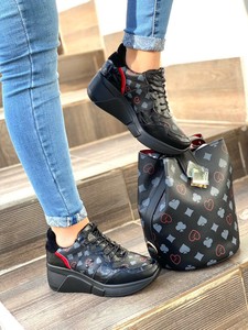 Scarpe, Calzature donna: sneakers, stivali, scarpe con tacco | shop online  Gattinoni
