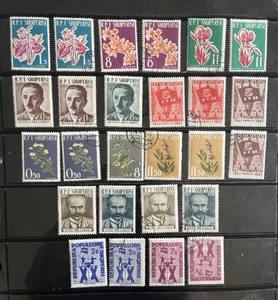 ALBANIA - Página grande de principios de los años 60, como nueva con bisagras y usada - Imagen 1 de 1