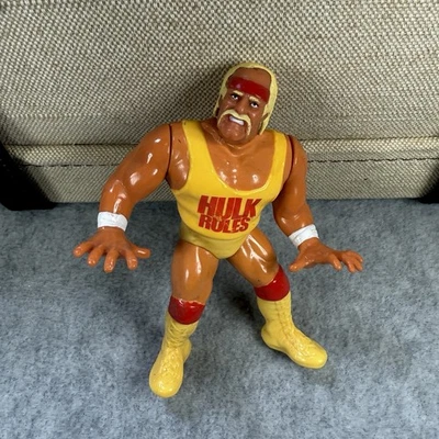 Figura de acción Hasbro Hulk Hogan 1990 WWF de colección Hulk Rules Titan Sports Foto 1 de 4