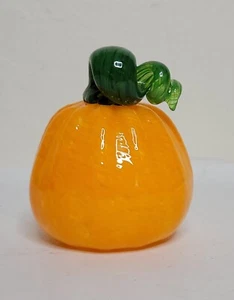 Kunstglas mundgeblasen Kürbis hell orange grün Stielglas signiert Halloween  - Bild 1 von 9