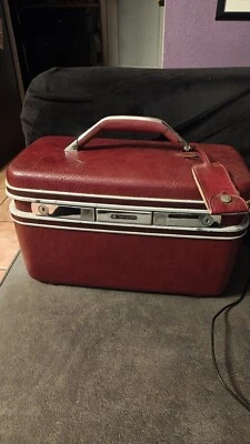 Vintage Samsonite Burgundy Cosmetic Train Case Carry-on Luggage Tray Mirror - Image 1 of 4