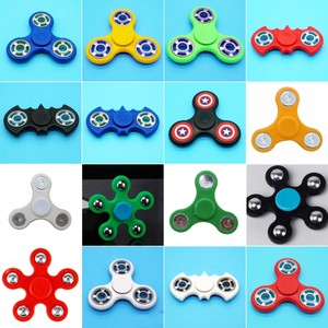 Hand Spinner 2 / 3 ou 5 faces pent. Fidget Toy spin roulement à billes central