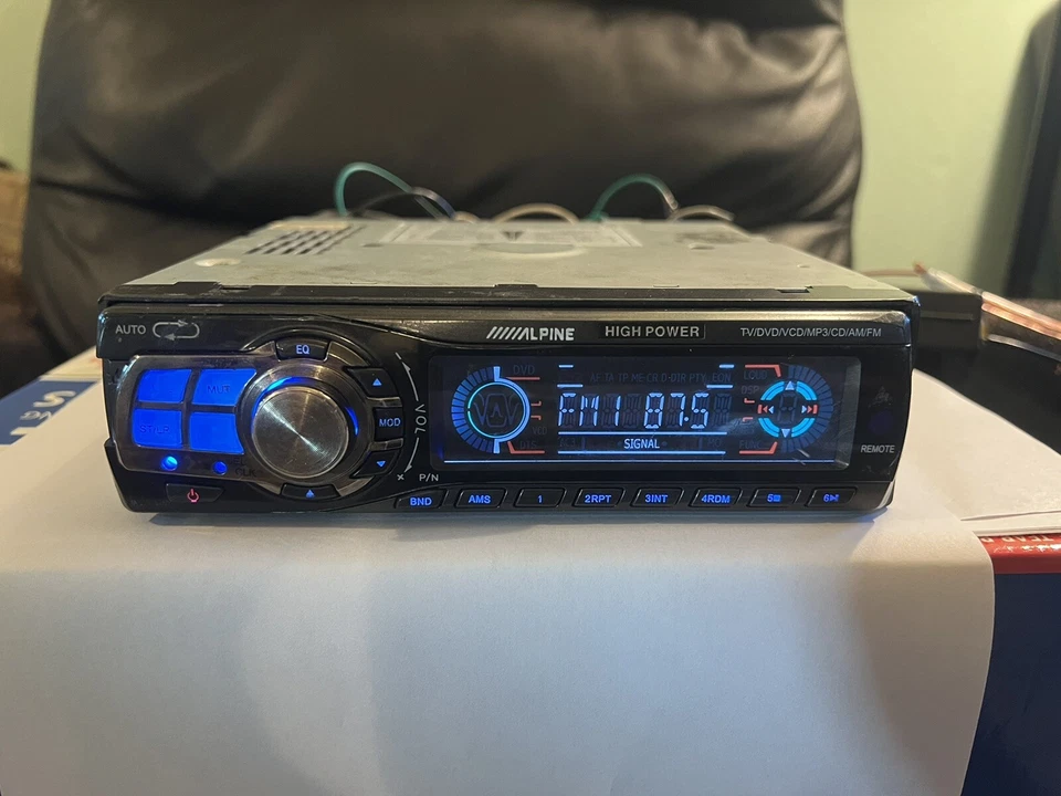 TV ALPINE ALTA POTENCIA/DVD/VCD/MP3/CD/AM/FM MPX ESTÉREO  Foto 1 de 4