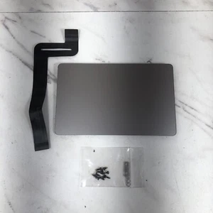 MacBook Pro 13” 2020 M1 A2338 Trackpad Replacement W/ Cable - A GRADE - Afbeelding 1 van 4