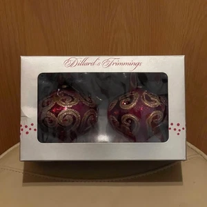 Juego de 2 adornos navideños vintage Dillard's rojo y dorado caja original - Imagen 1 de 11