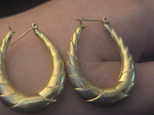 High Quality Classic Gold Filled Hollow Hoop Earrings 14K MARKED POST SH FREE - Picture 1 of 3