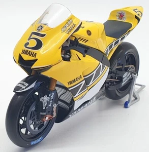 Minichamps 1/12 Scale Motorcycle 122053095 - Yamaha YZR M1 C Edwards Laguna 2005 - Picture 1 of 5