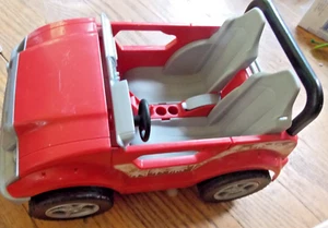 Mattel Barbie Cali 2004 ragazza Jeep ROSSO 4x4 Dune Buggy sole spiaggia 2 posti auto - Foto 1 di 2