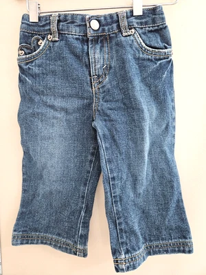 Levi’s Capri Jeans | Heart Pocket & Button | No Size Tag | Cute Mid-Calf Style - Image 1 of 4