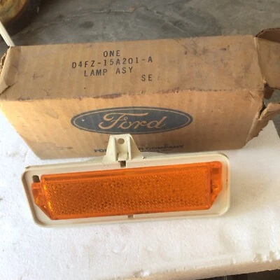 Nuevo de Lote Antiguo Ford Pinto LH Lámpara Marcadora Lateral 1971-1978 F4FZ-15A201-A Conjunto de Lente Foto 1 de 4