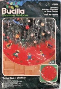 #82004 BUCILLA "TWELVE DAYS OF CHRISTMAS" 45" ROUND TREE SKIRT KIT NIP & CUTE! - Picture 1 of 3