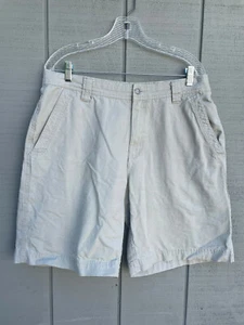 Columbia khakifarbene Herrenshorts Größe 34 vorne flach - Bild 1 von 10