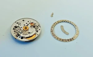 ZENITH CALIBER 2542 AUTOMATIC VINTAGE MOVEMENT PARTS - Picture 1 of 28
