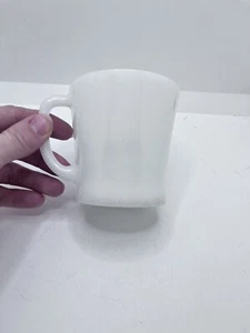 ANCHOR HOCKING - FIRE KING - Vtg D-Ring Handle White Coffee Tea Cup - MUST SEE! - Picture 1 of 7