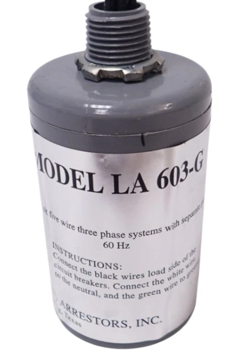Delta LA603G AC Lightning Arrestor trifásico (5 fios com terra) - Imagem 1 de 1