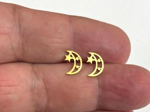 One Pair of minimalist mini stainless steel Moon and Star stud earrings /E6 - Picture 1 of 1