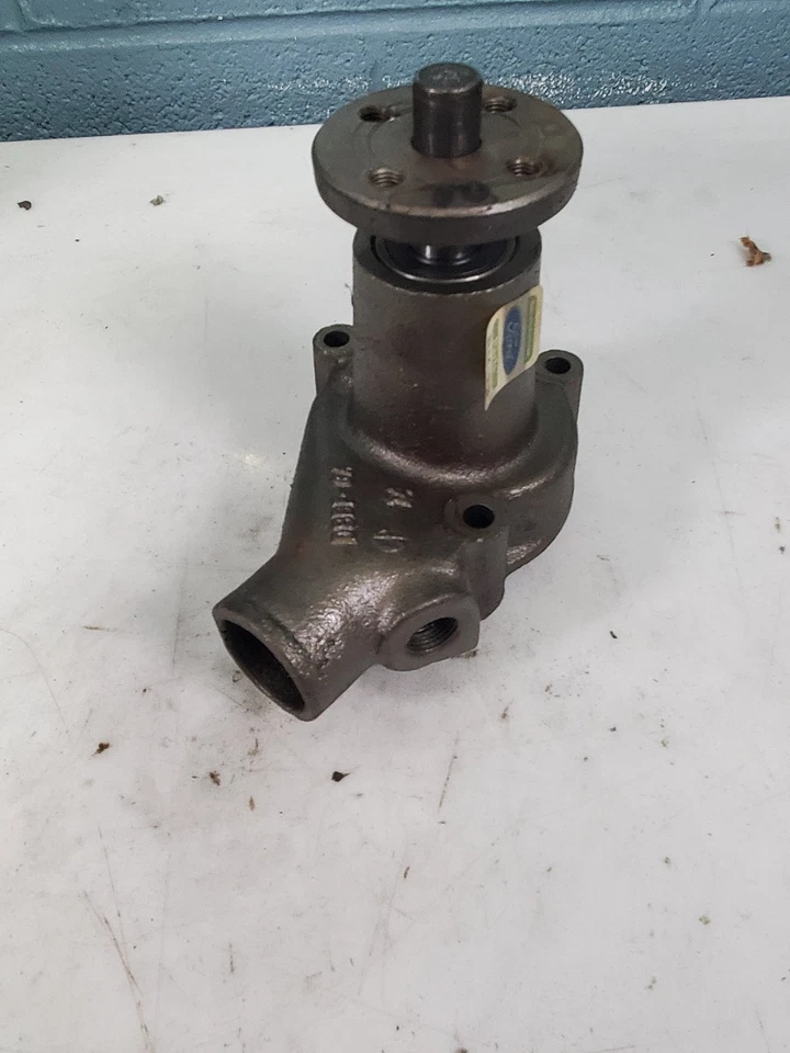 Bomba de agua para Ford Fairmont 1978 vintage número D8BZ-8501-AX remanufacturada Foto 1 de 4