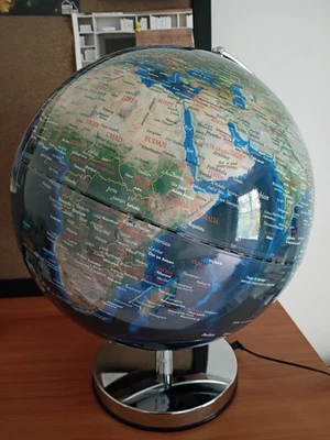 Globo de escritorio iluminado de 12" (muestra las luces nocturnas de la ciudad del mundo) Foto 1 de 4