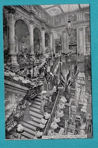 Paris : Grands Magasins du Louvre , Escalier d'Honneur   / CPA  Carte-Postale / - Picture 1 of 2