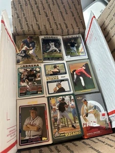 Medium Flat Rate Box Of BASEBALL CARDS. Random Years! Stars, Rookies Etc.🔥💎🔥 - Bild 1 von 4