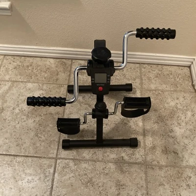 Ejercitador de Pedal - Bicicleta Mano Brazo Pierna y Rodilla Ejercicio Pedler para Personas Mayores, Ancianos Foto 1 de 4