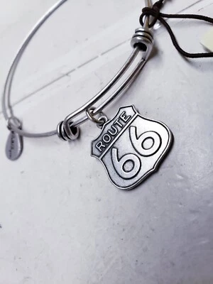 Brazalete Brazalete Expandible BellaRyan Route 66 7" a 9" X 1" Foto 1 de 4