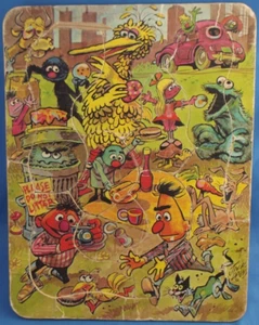 ROMPECABEZAS DE BANDEJA DE CALLE SÉSAMO DE COLECCIÓN ESCENA DE PICNIC ILUSTRADA POR JACK DAVIS - Imagen 1 de 4