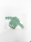 Pull miniature maison de poupée col roulé vert artisan tricoté à la main échelle 1:12 OOAK