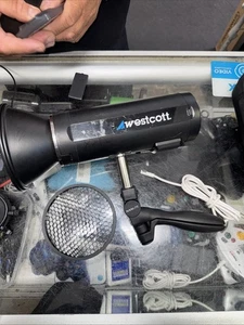 Westscott FJ 200 Strobe - Picture 1 of 7