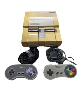 Super Nintendo SNES Console SNS-001 w/ 2 Controller TESTED WORKS GREAT - Picture 1 of 4