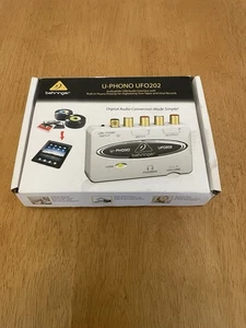 Behringer U-PHONO UFO202 Audiophile USB Audio Interface - Picture 1 of 5
