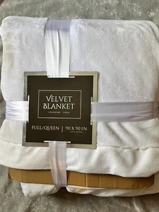 White Velvet Plush Blanket 90x90 White Soft Warm Full/Queen Cozy Bed NEW! - Picture 1 of 4