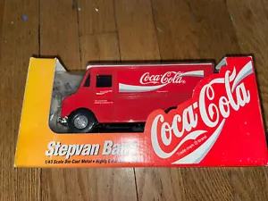 1996 Ertl Grumann Step van Coca Cola 1:43 scale coin bank - Picture 1 of 7