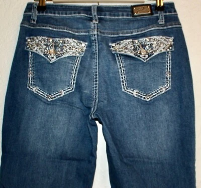 EARL Jean Size 8P Capri Stretch embroidered Bling flap pockets act 28W x 21L VGC - Image 1 of 4